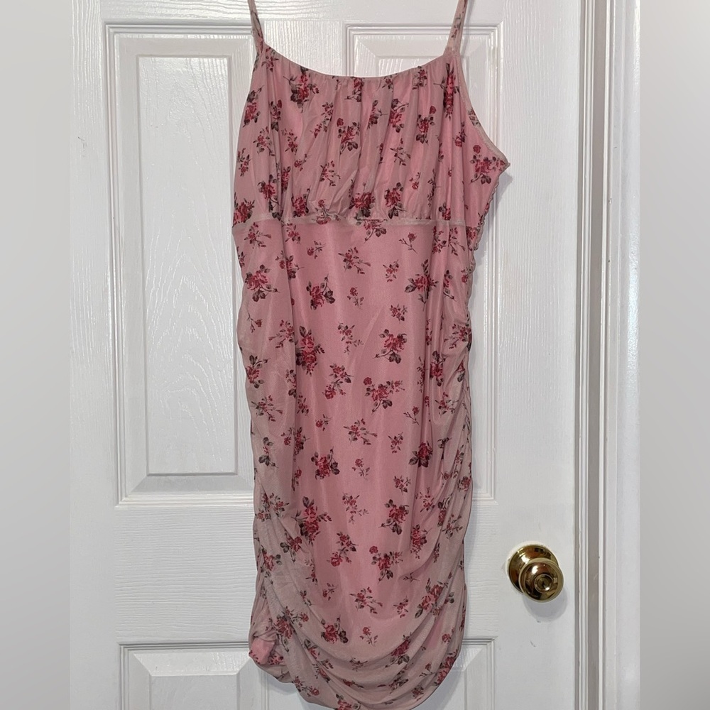 Women’s pink body on dress floral